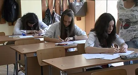 Последен звънец за абитуриентите на 13 май, матурите са на 18 и 20 май