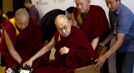 Далай Лама&nbsp;бе приет в&nbsp;болница