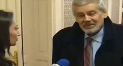 Ламбо на влизане в НС: Хората не могат да ни гледат, какви извънредни избори?