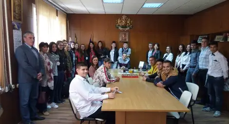 Ученици поискаха властта да работи така, че всички да останат в родното място