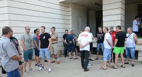 Петдесетина полицаи протестираха срещу новия ред за пенсиониране