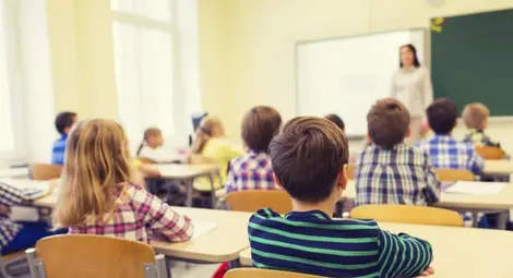 10 007 ученици в областта се върнаха в класните стаи