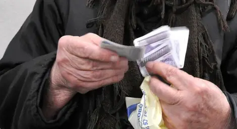 Хиляди българи горят с гръцки пенсии. Защо?