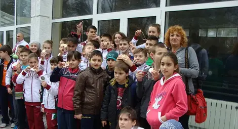 Плувците на &bdquo;Далян&ldquo; с 34 медала от турнир в Хисаря