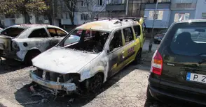 Подпалиха такси след серия заплахи срещу собственика