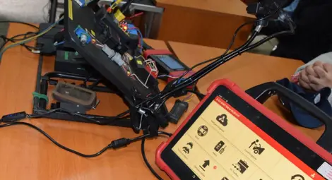 В Русенския университет се проведе обучение по съвременни автомобилни системи по програма Еразъм+