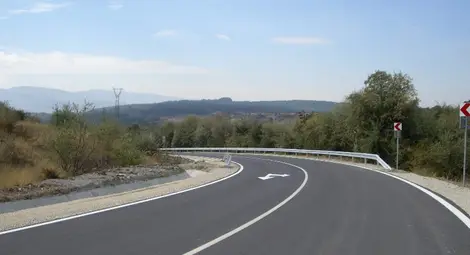 Авария на централен водопровод затвори главния път София-Русе при Луковит