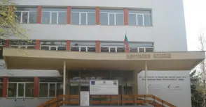 Дойче шуле изпраща 25 отличници днес