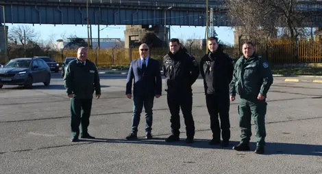 Георги Георгиев на ГКПП „Дунав мост“: Отпадането на граничните проверки не е за сметка намаляване нивото на сигурността Георги Георгиев на ГКПП „Дунав мост“: Отпадането на граничните проверки не е за сметка намаляване нивото на сигурността