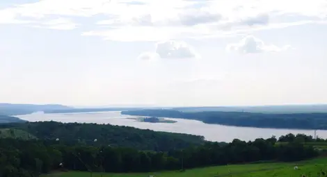 Туристически гид показва  красотите на Североизтока