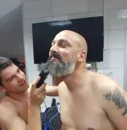 Обръснаха брадата на треньора Върбанов след 1:1 срещу ЦСКА