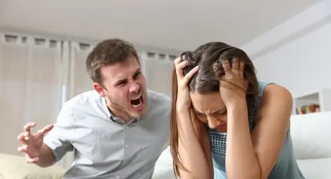 Ако повтаряте тези 7 фрази, то най-вероятно връзката ви е към края си