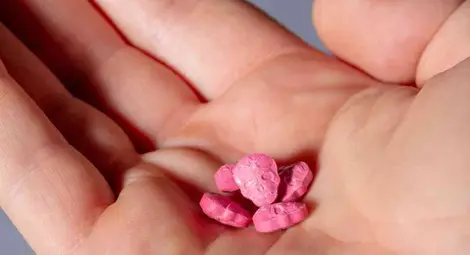 Таблетки екстази във вид на череп открити в дома на задържан русенец