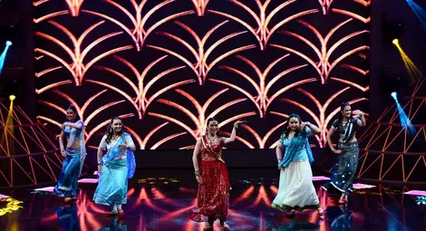 Яна Маринова и Симона Пейчева влизат в спираща дъха акробатична битка /галерия/