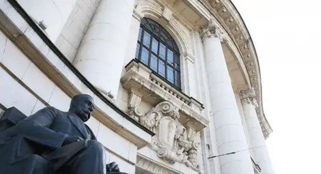 Учители и непедагогически персонал в университетите ще бъдат тествани за коронавирус