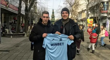 Предай нататък от Патев за Човекът Кадър Евтимов