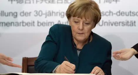 Меркел предупреди за опасността от нова война на Балканите Меркел предупреди за опасността от нова война на Балканите