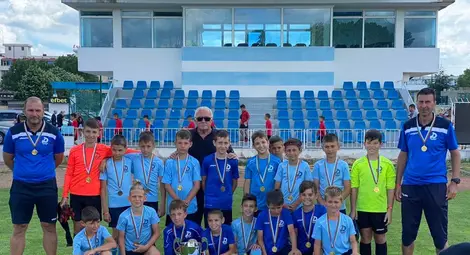 Малките дунавци спечелиха международен турнир с 27:4 голова разлик
