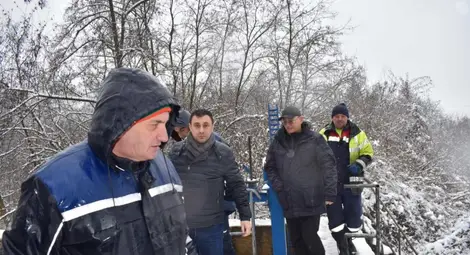 Започна контролирано изпускане на язовир Студена Започна контролирано изпускане на язовир Студена