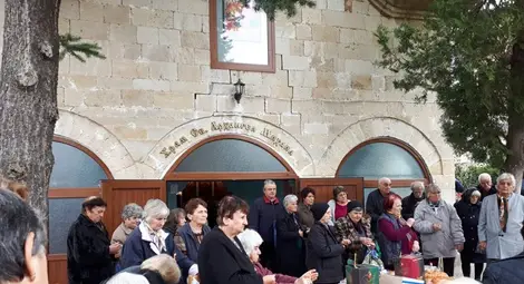 Кошовчани почетоха Архангеловден с литургия и курбан за всички