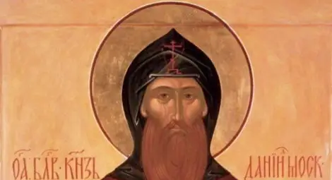 Даниела черпи за името си, майките месят малки питки за децата си Даниела черпи за името си, майките месят малки питки за децата си