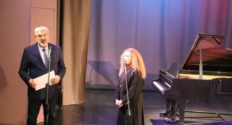 Учители от Националното училище по изкуствата в Русе  представиха бутиков концерт по случай 65-ата годишнина  от създаването на институцията