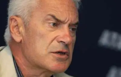 Охраната на Министерския съвет отблъсна атака на Сидеров