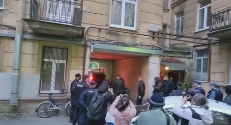 Свалиха руски опозиционер от самолет преди да излети до Полша Свалиха руски опозиционер от самолет преди да излети до Полша