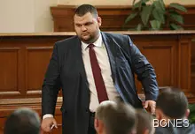 Официално: Делян Пеевски остава депутат