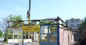 Търговски павилиони заменят бивш автосервиз по „Чипровци“