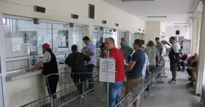 Информация от нотариусите ще топи опашките в КАТ