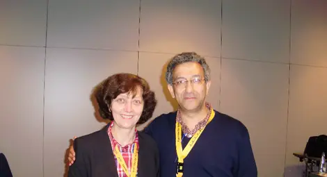 3. Д-р Марияна Георгиева и проф. Надер Енгета, Университет на Пенсилвания във Филаделфия, САЩ, Международен конгресен център, Барселона, Испания, Европейска конференция по антени и разпространение EuCAP 2010, април 2010.