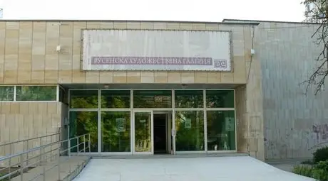 Картина на автора на мозайките до ЦКБ и гарата дарена на галерията