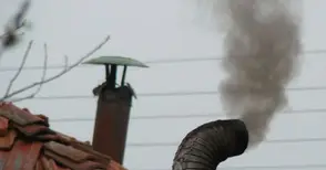 Общината пусна регистър на  сигналите за пушещите комини