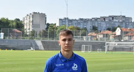 Талантът Митко Русанов отлетя за проби в пловдивския „Локо Талантът Митко Русанов отлетя за проби в пловдивския „Локо