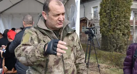 Веселин Плачков и Мариана Попова търсят кръвна плазма за емлбематичния кмет Росен Русанов-Шерифа