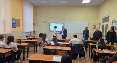 Абитуриент от Английската гимназия в Русе отличен от&nbsp; полицията за честност и гражданска доблест&nbsp;