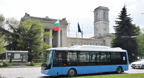 24 употребявани автобуса подсилват градския транспорт, чакат се 15 нови тролея