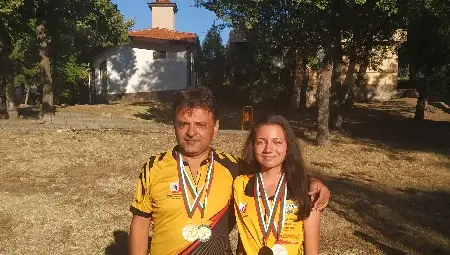 Баща и дъщеря шампиони  по ориентиране в Хасково