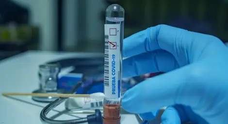 Нов щам на коронавируса, устойчив на ваксини, открит в Япония