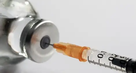 Родители на протест срещу задължителните ваксини