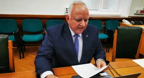 Проф.Белоев с благодарствено писмо от ректора на Казахския национален аграрен университет /галерия/