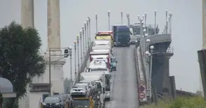 Справка в интернет показва колко се чака на Дунав мост