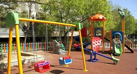 С над половин милион обновяват  още 20 детски площадки