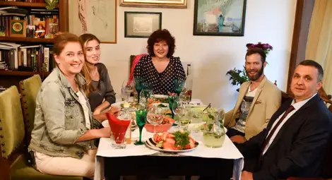 Традиционни български ястия готвят звездите в "Черешката на тортата"