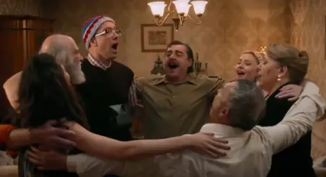 Камен Донев е сценарист, режисьор, продуцент и актьор в своя първи игрален филм "Уют"