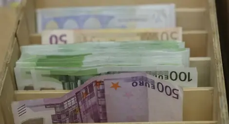 Интернет-булка от Исперих измъкна &euro;25 000 от чужденец