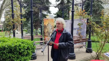 Русе чете Стоян Михайловски Русе чете Стоян Михайловски