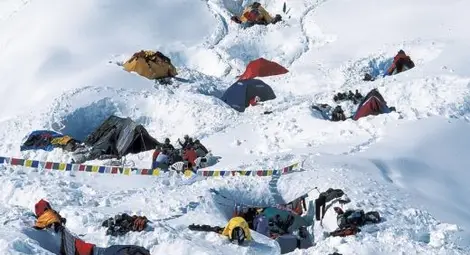 Три български групи избегнали трагедията на Еверест