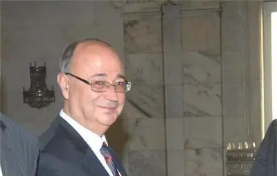 Цацаров привика службите на секретна среща, иска отчет по случая Сертов